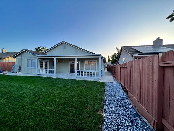 4th image of 1865 Whispering Oaks Dr