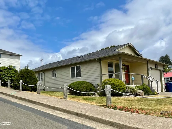 1409 NW 16th St, Lincoln City, OR 97367