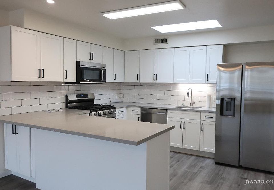 1st image of 590 25th Ave #3