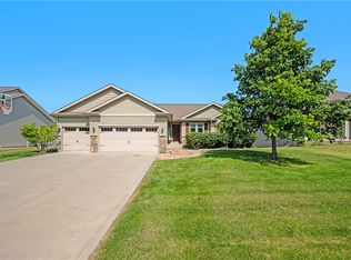 2334 Hearthstone Cir SW, Altoona, IA 50009