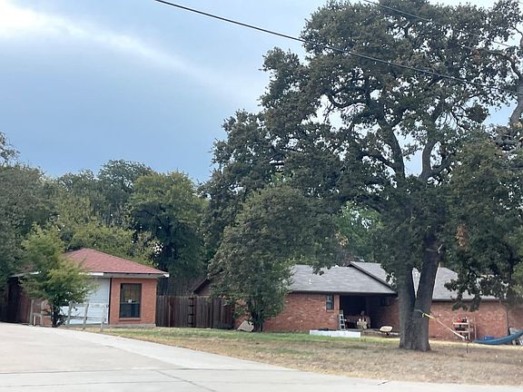 3rd image of 1805 S Valley Pkwy
