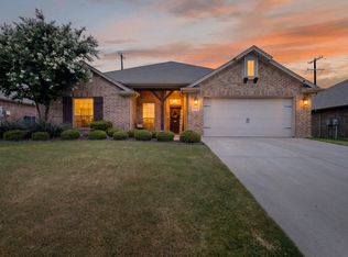 101 Loving Trl, Justin, TX 76247