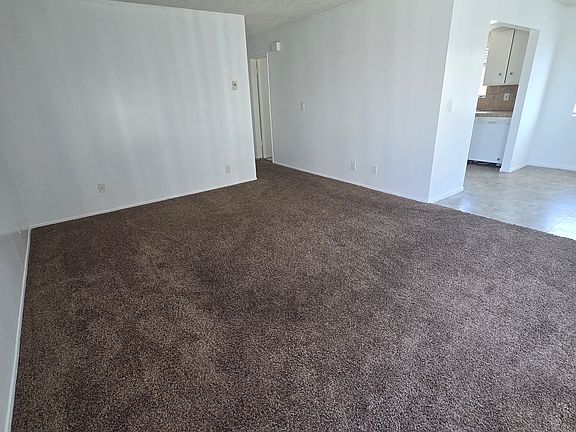 5th image of 2210 Nelson Ave #D
