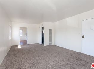6833 11th Ave APT 4, Los Angeles, CA 90043