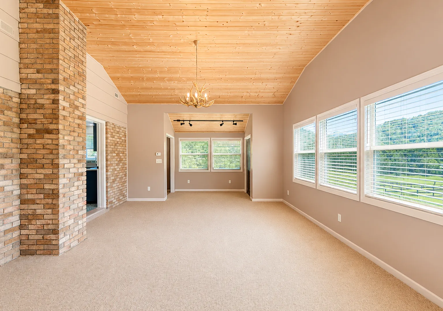 Asheville Rental-Peaceful Setting with Mountain Views! — Photo 4