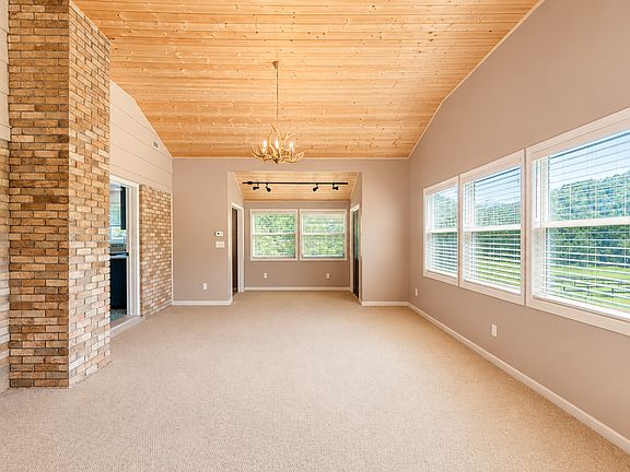 4th image of 225 Bull Creek Rd