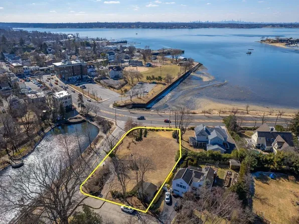 15 Shore Road, Port Washington, NY 11050