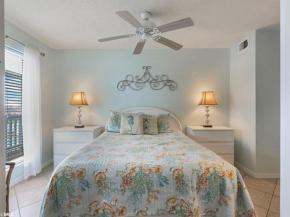 5th image of 920 W Lagoon Ave #213A