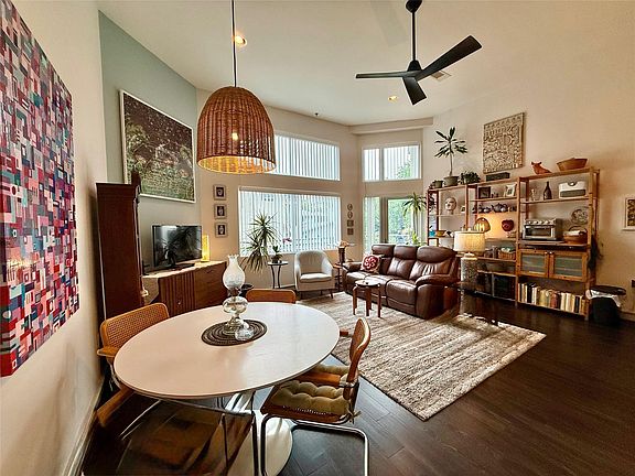 3rd image of 3311 Yupon St APT 315