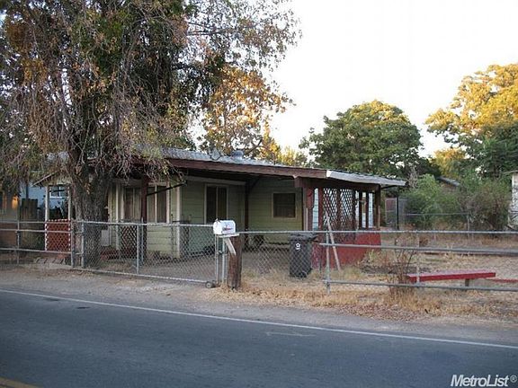 3rd image of 1614 N Golden Gate Ave