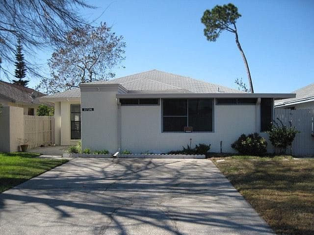 Front of house 2 car driveway