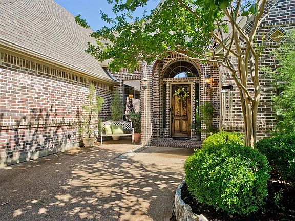 3rd image of 7925 Citadel Ct