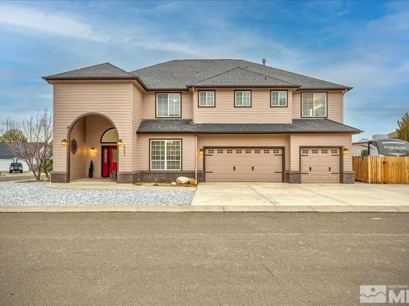 2253 Snowflake Dr, Carson City, NV 89703
