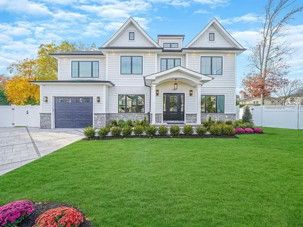 1512 Stevens Avenue, Merrick, NY 11566