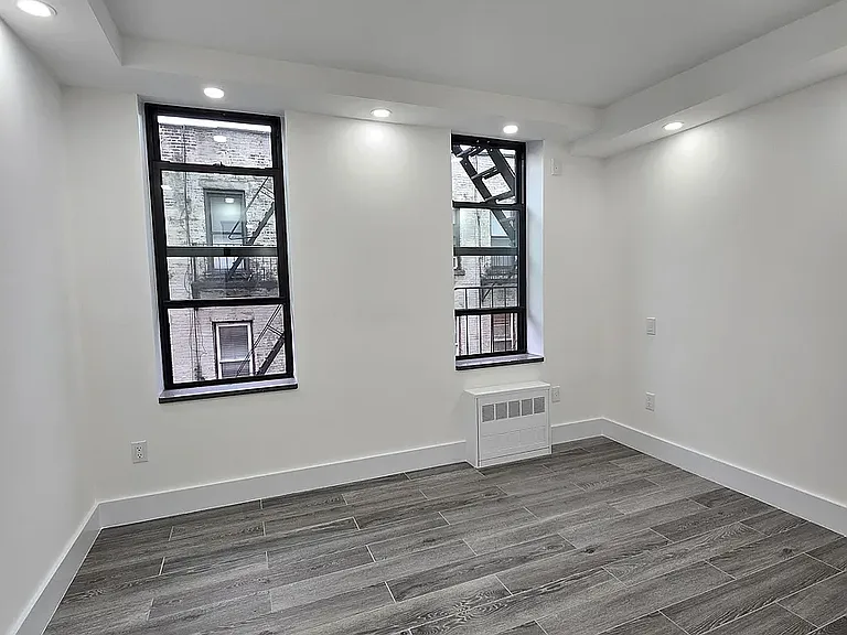 216 E 29th St #5E — Photo 6