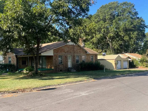 517 Olive St, Magnolia, AR 71753