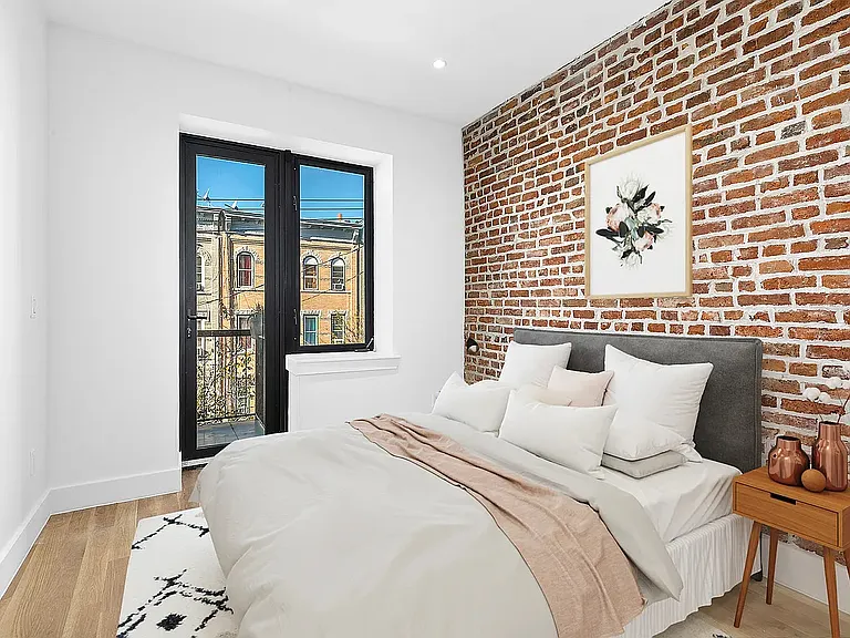 307 Cornelia St #3F — Photo 3