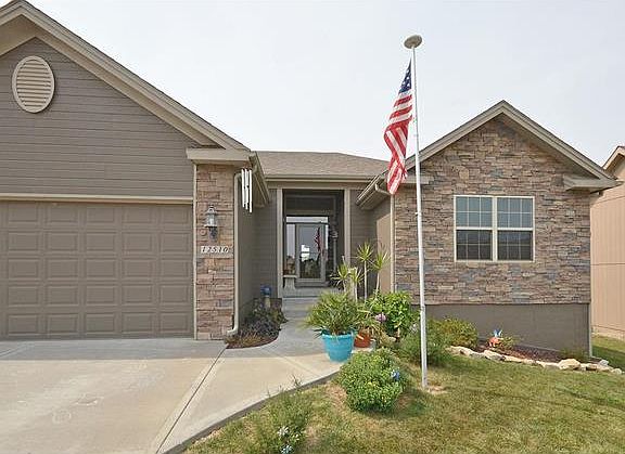 2nd image of 12510 NW Lauren Cir