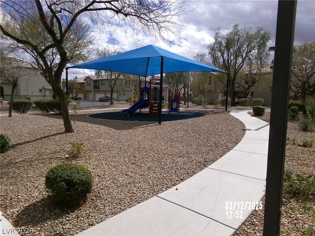 2 bed, 2.0 bath, 1220 sqft, $1,599 — Photo 4