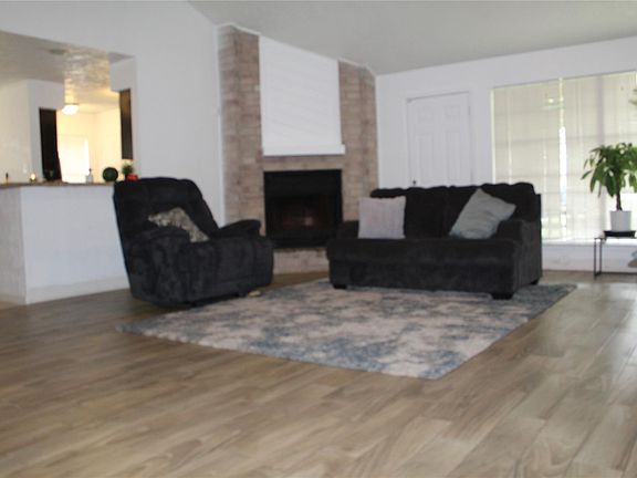 3rd image of 710 Brookford Dr