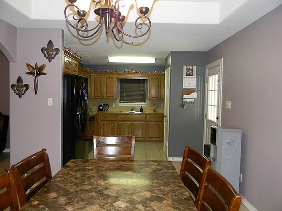 5th image of 2410 E Annette Ave