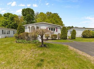 5 Forsythia Ln, Rockland, MA 02370