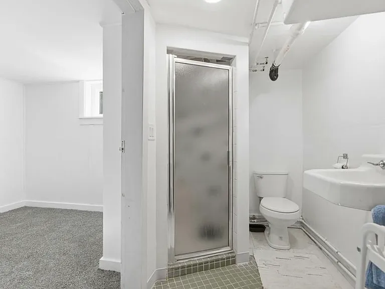 710 E Gibbon St — Photo 11