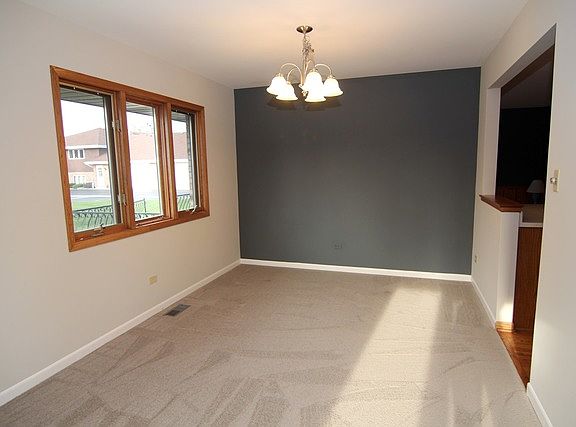 4th image of 10544 Illinois Ct
