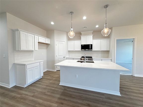 4th image of 9209 Neena Dr