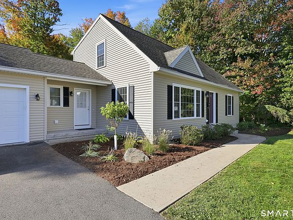 3rd image of 40 Valmore Road
