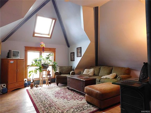 5th image of 563 Lafayette Ave