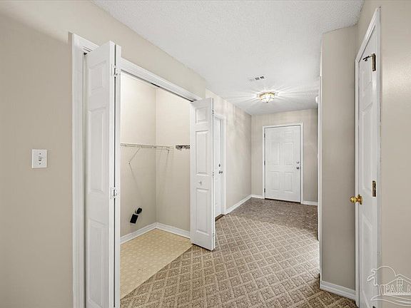4th image of 6886 Kapok Dr