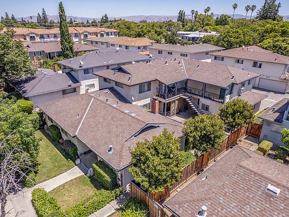 2nd image of 1342 Essex Way