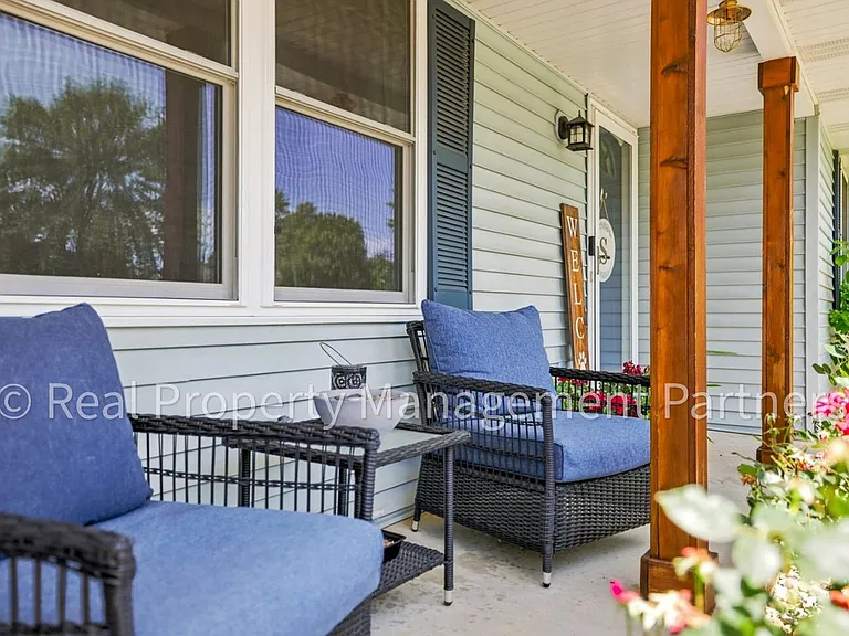 11425 Prairie Ave — Photo 6