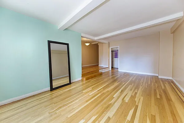 Sold by Bank Neary | media 3