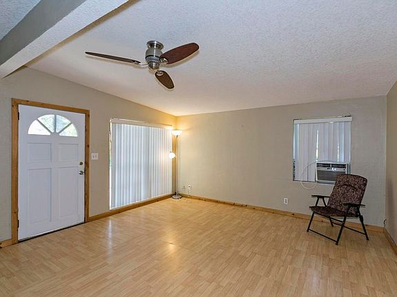 2nd image of 918 4th Ave N