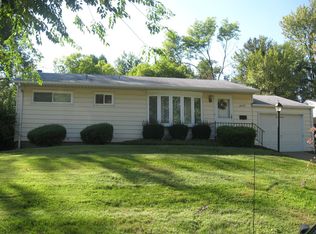 10121 Dellridge Ln, Saint Louis, MO