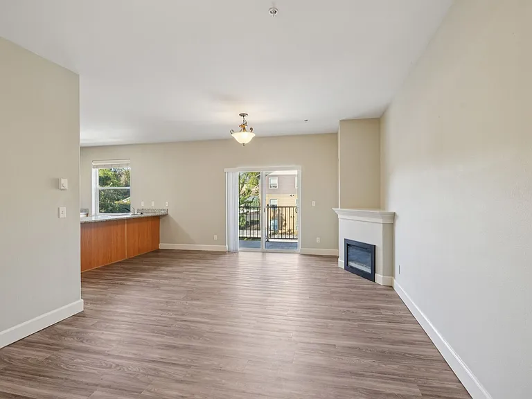 Aspen Grove Apartments — Photo 20