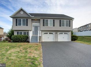11358 Viking Ave, Waynesboro, PA 17268