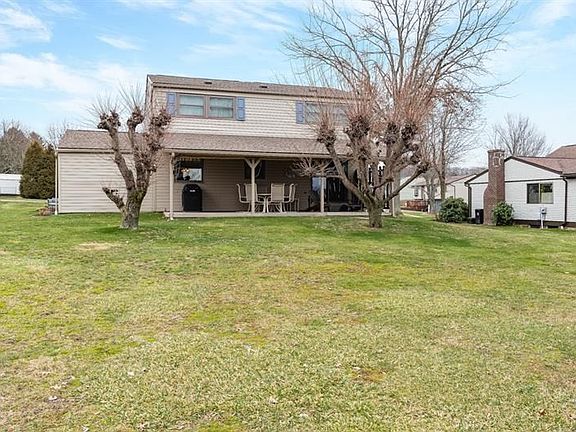 3rd image of 360 Sunset Hills Dr