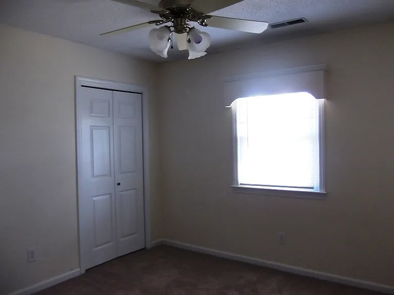 215 Shepard St — Photo 5