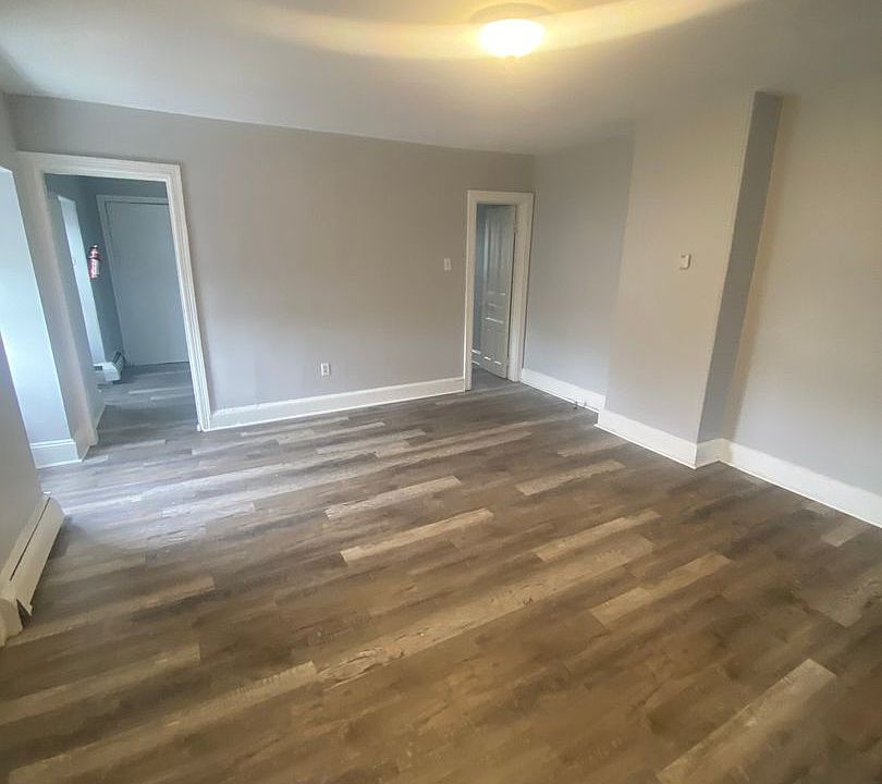 1st image of 437 Sharon Ave #4