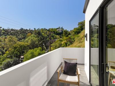 512 Rustic Dr, Los Angeles, CA, 90065