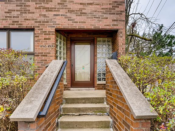 2nd image of 5339 Lincoln Ave