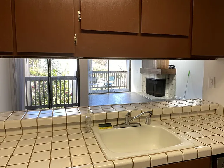 2101 Shoreline Dr #203 — Photo 15