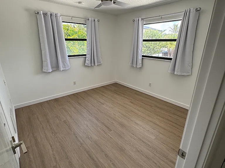 753 Tropical Cir — Photo 9
