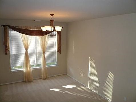 5th image of 204 Walnut Creek Dr