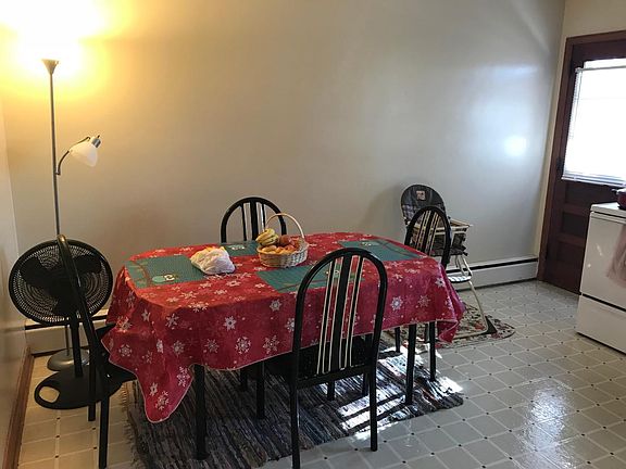 Kitchen / Dinning Area