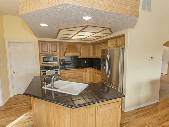 4th image of 4736 Eastwind Ave