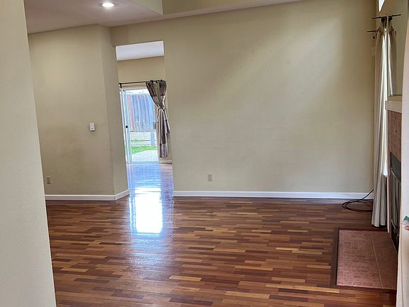 3rd image of 34347 Maybird Cir